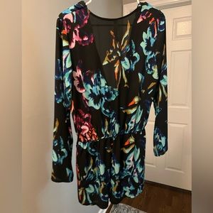 Design Lab Flower Romper, size large, V Neck